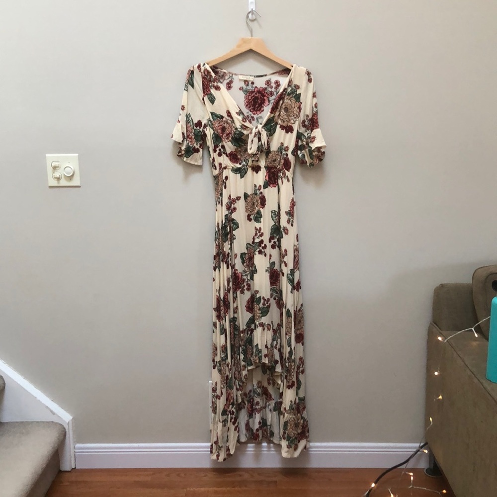 Women’s Dress Size Small / floral and flowy